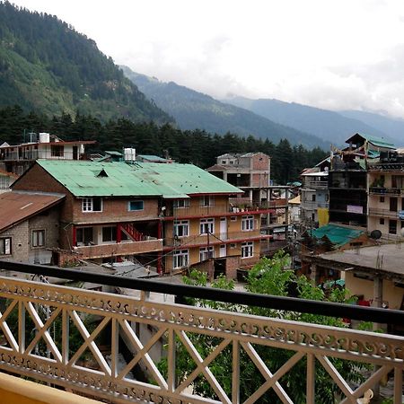 New Ambika International Mall Road Hotel Manali  Exterior photo