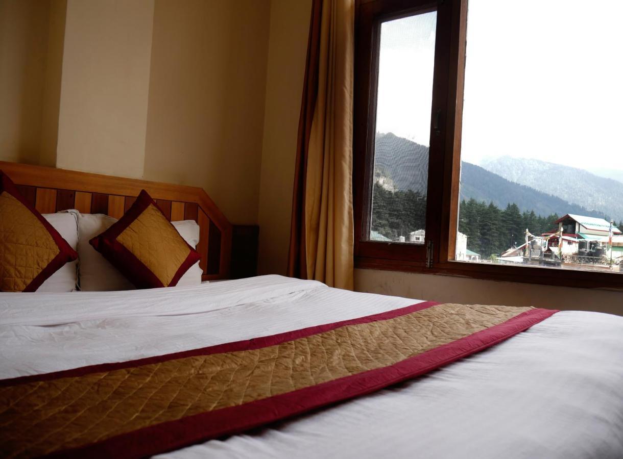 New Ambika International Mall Road Hotel Manali  Exterior photo