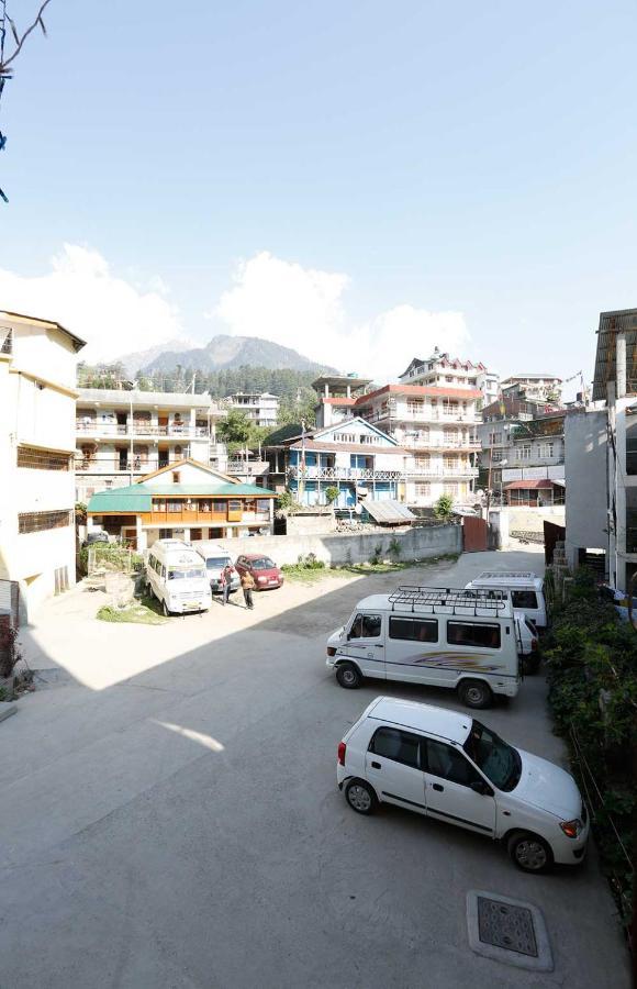 New Ambika International Mall Road Hotel Manali  Exterior photo